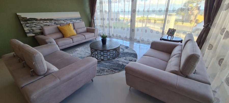 5 Bedroom Property for Sale in Gonubie Eastern Cape